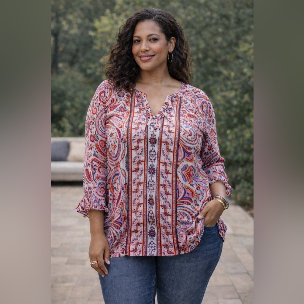 Liz Claiborne multicolored paisley 3/4 Sleeve Blouse w/ camisole attached